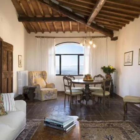 Detached House Situated Next To The Castle With A Private Garden On The Estate Casa vacanze