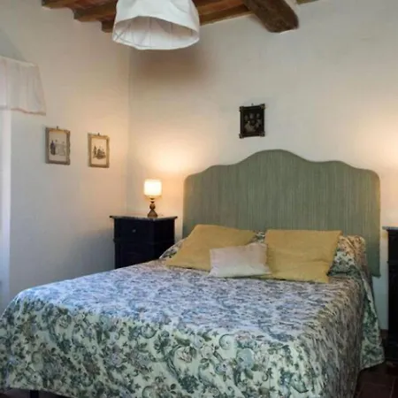 Detached House Situated Next To The Castle With A Private Garden On The Estate Casa vacanze